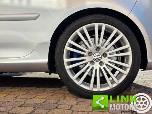 VOLKSWAGEN Golf 3.2 VR6 4mot. 3p. DSG R32