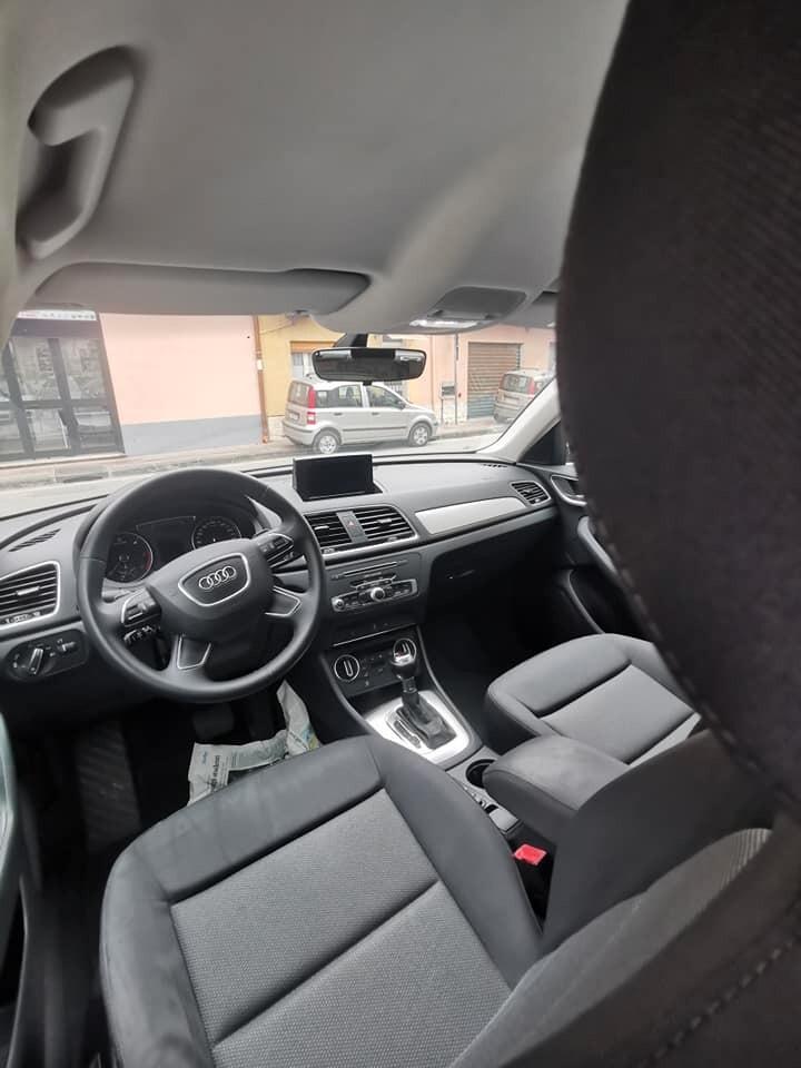 Audi Q3 2.0 TDI 120 CV S tronic