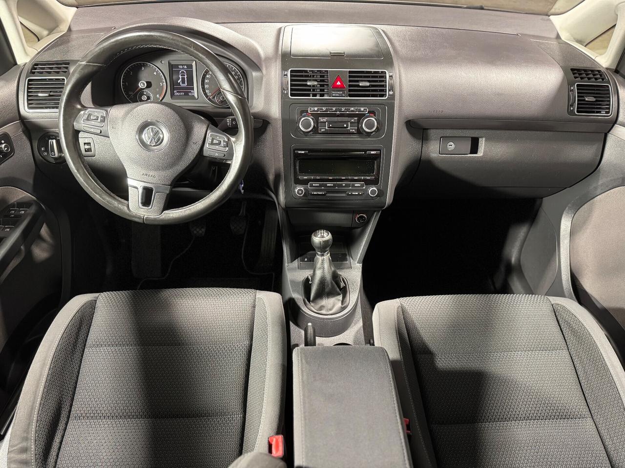 Volkswagen Touran 1.6 TDI 7 POSTI NEOPATENTATI