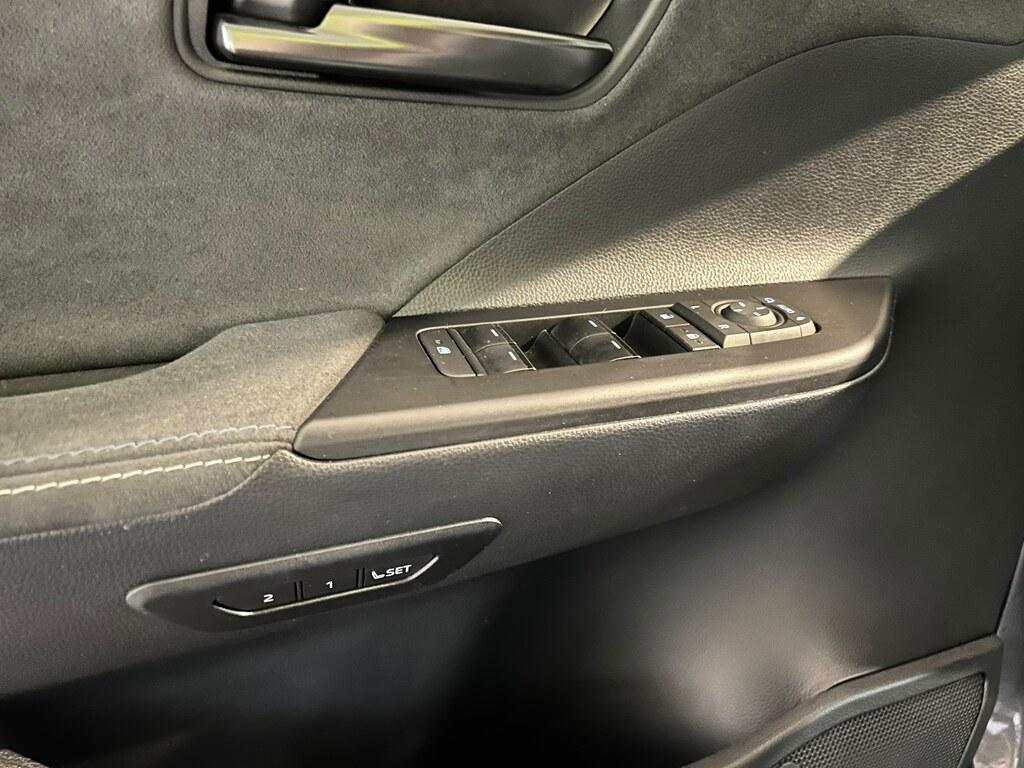 Toyota C-HR 1.8 HV Lounge FWD E-CVT