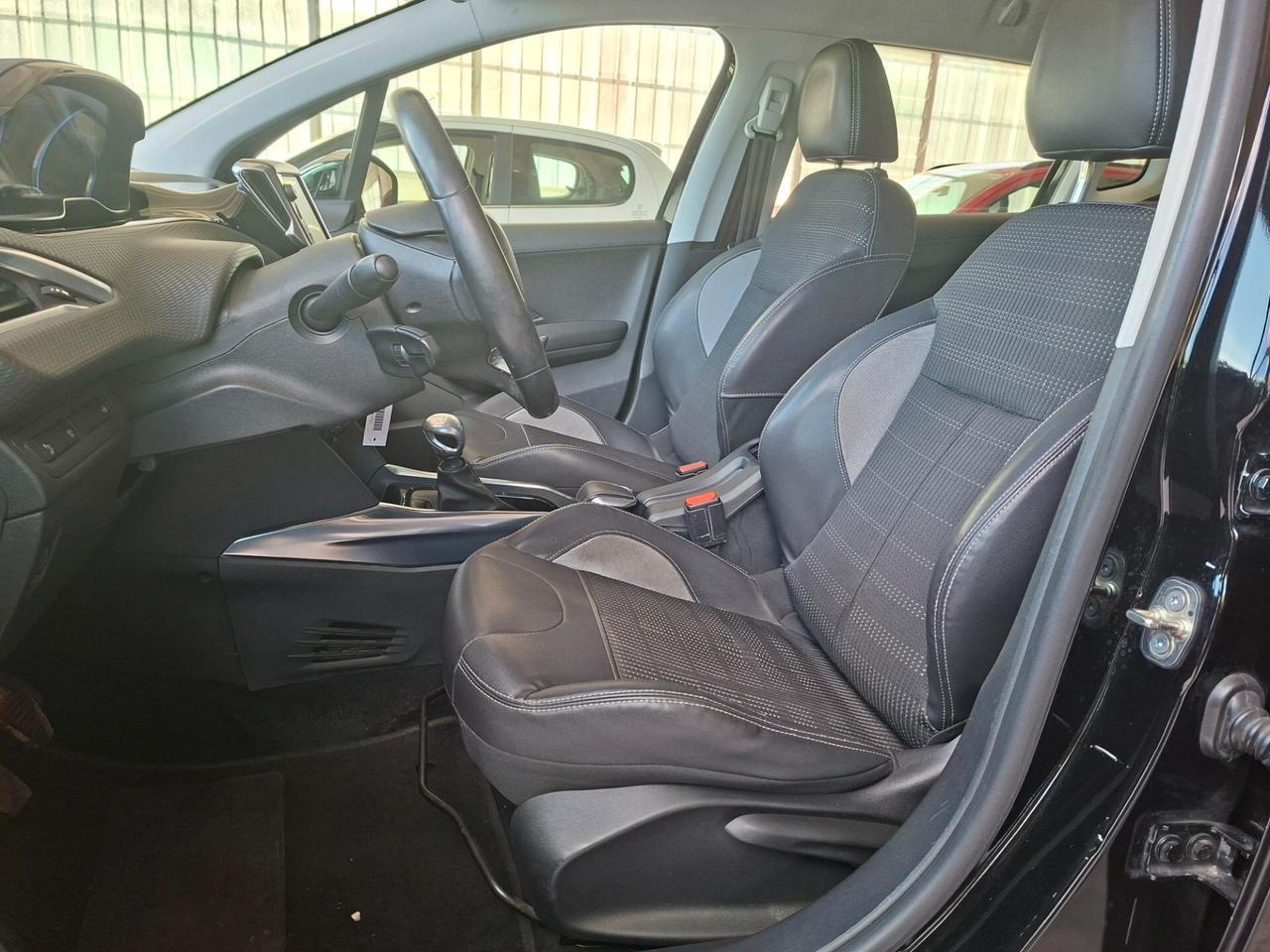 Peugeot 2008 1.6 e-HDi 115 CV Stop&Start Allure
