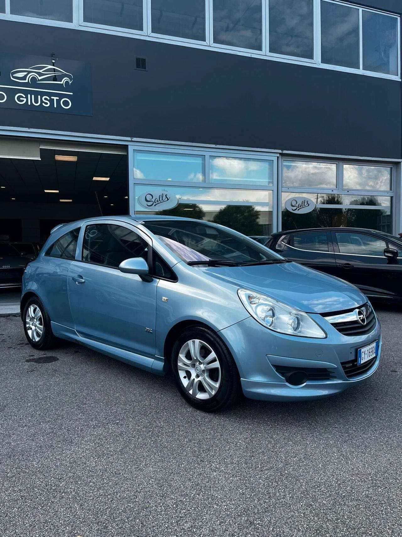 Opel Corsa 1.2 Neopatentati