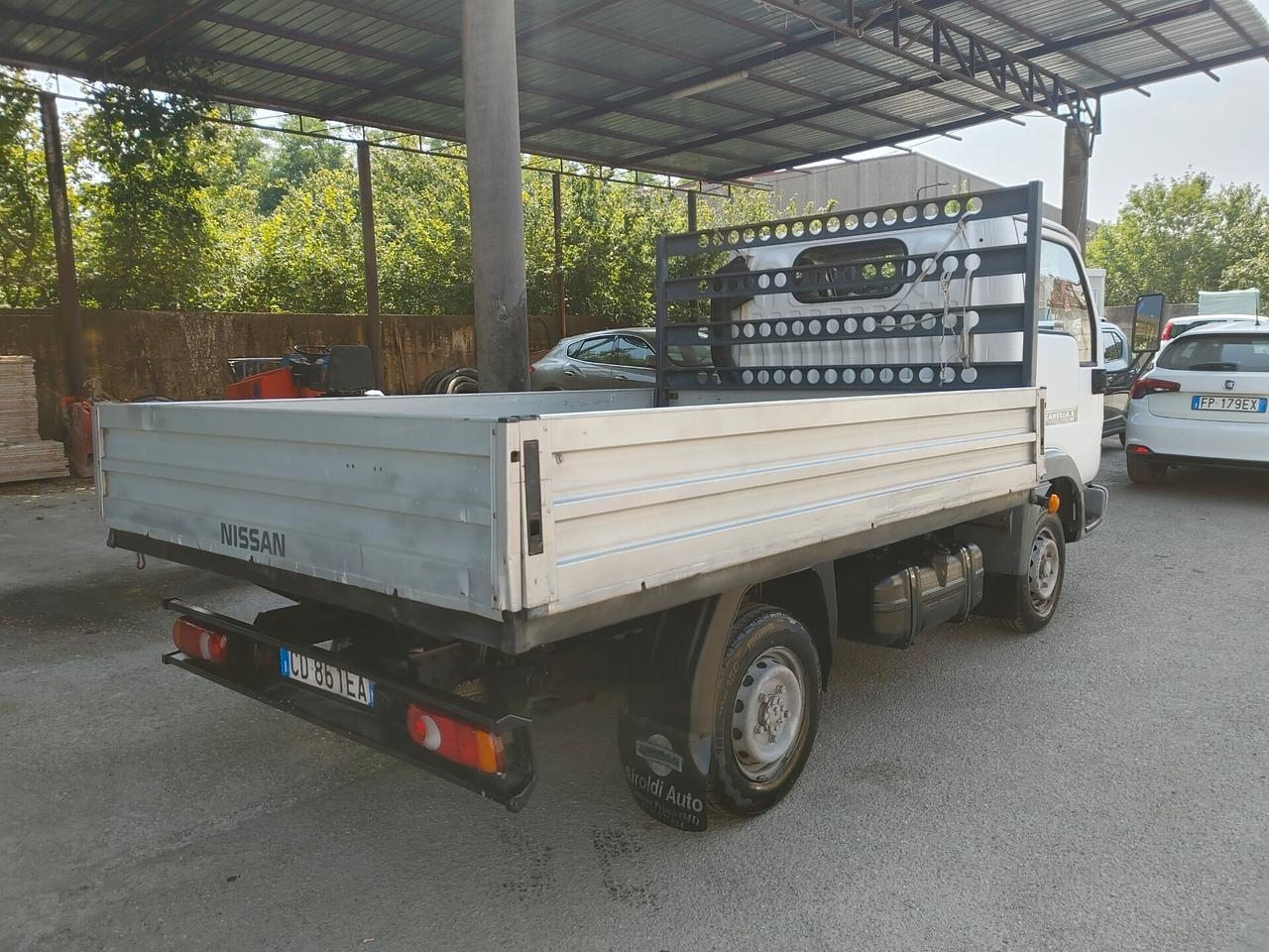Nissan Cabstar 3.0 3posti cassone fisso