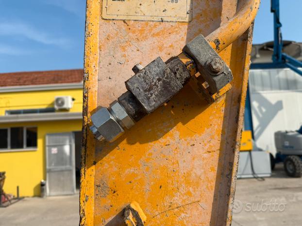 Escavatore cingolato JCB JS 140