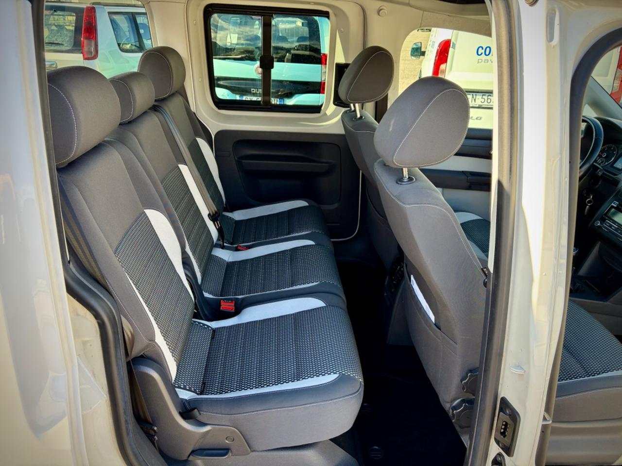 Volkswagen Caddy 1.6 TDI 102 CV 5p. Cross