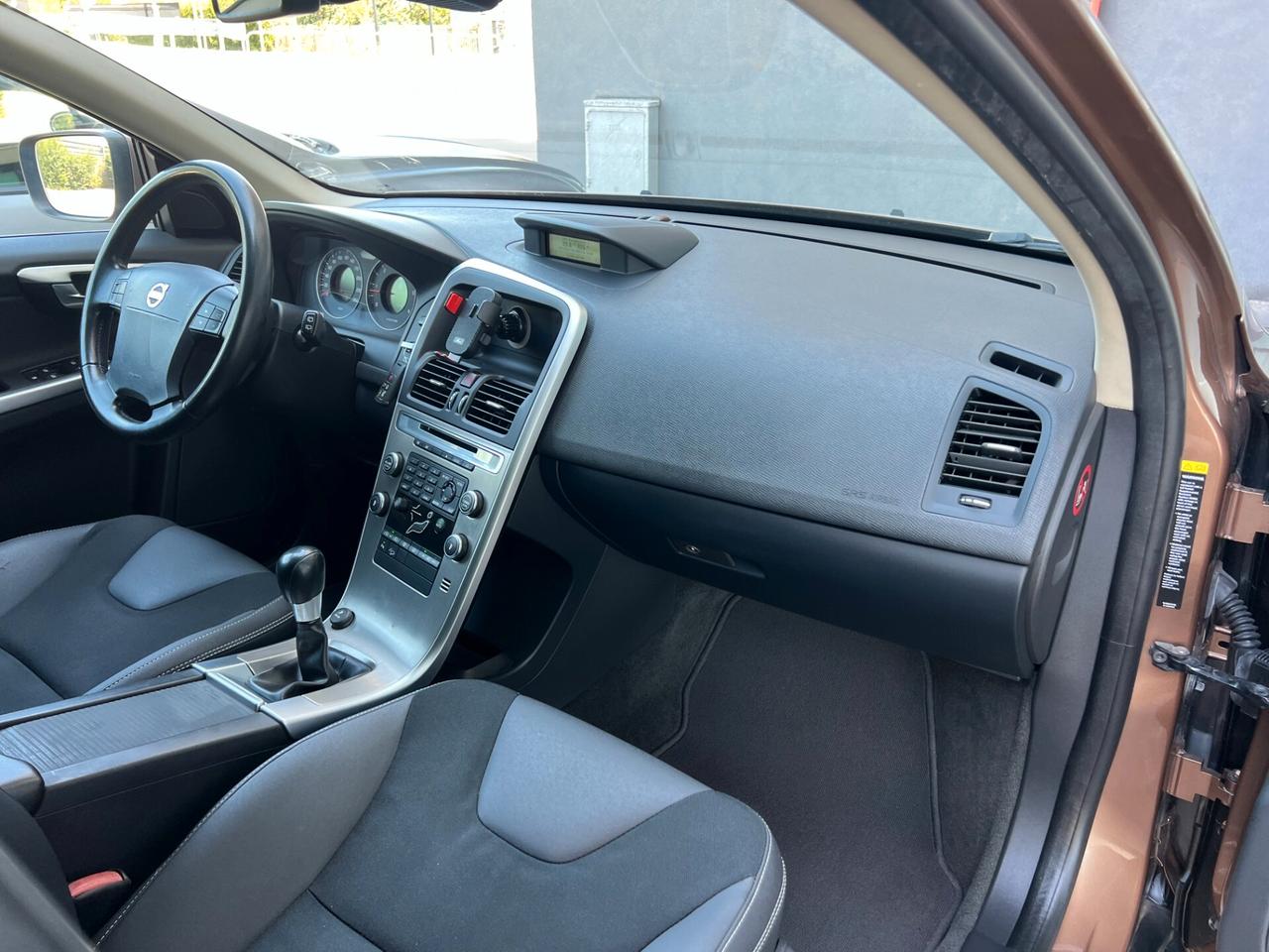 Volvo XC 60 D5 AWD/UNICA PROP.