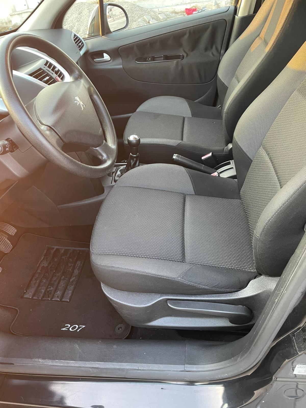 Peugeot 207 1.4 8V 75CV 5p. X Line 12 MESI GARANZIA