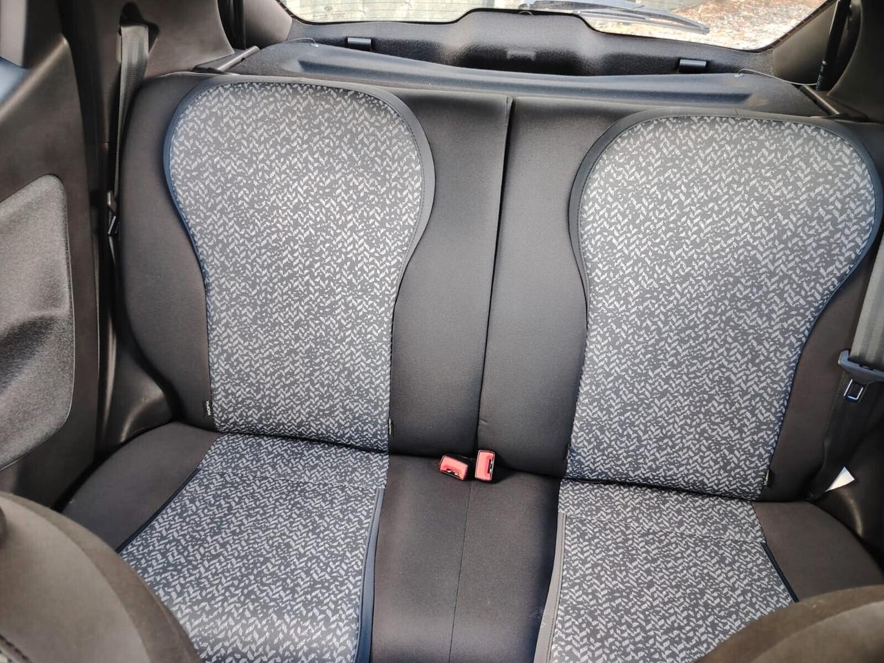 Lancia Ypsilon 1.0 FireFly 5 porte S&S Hybrid Ecochic Gold