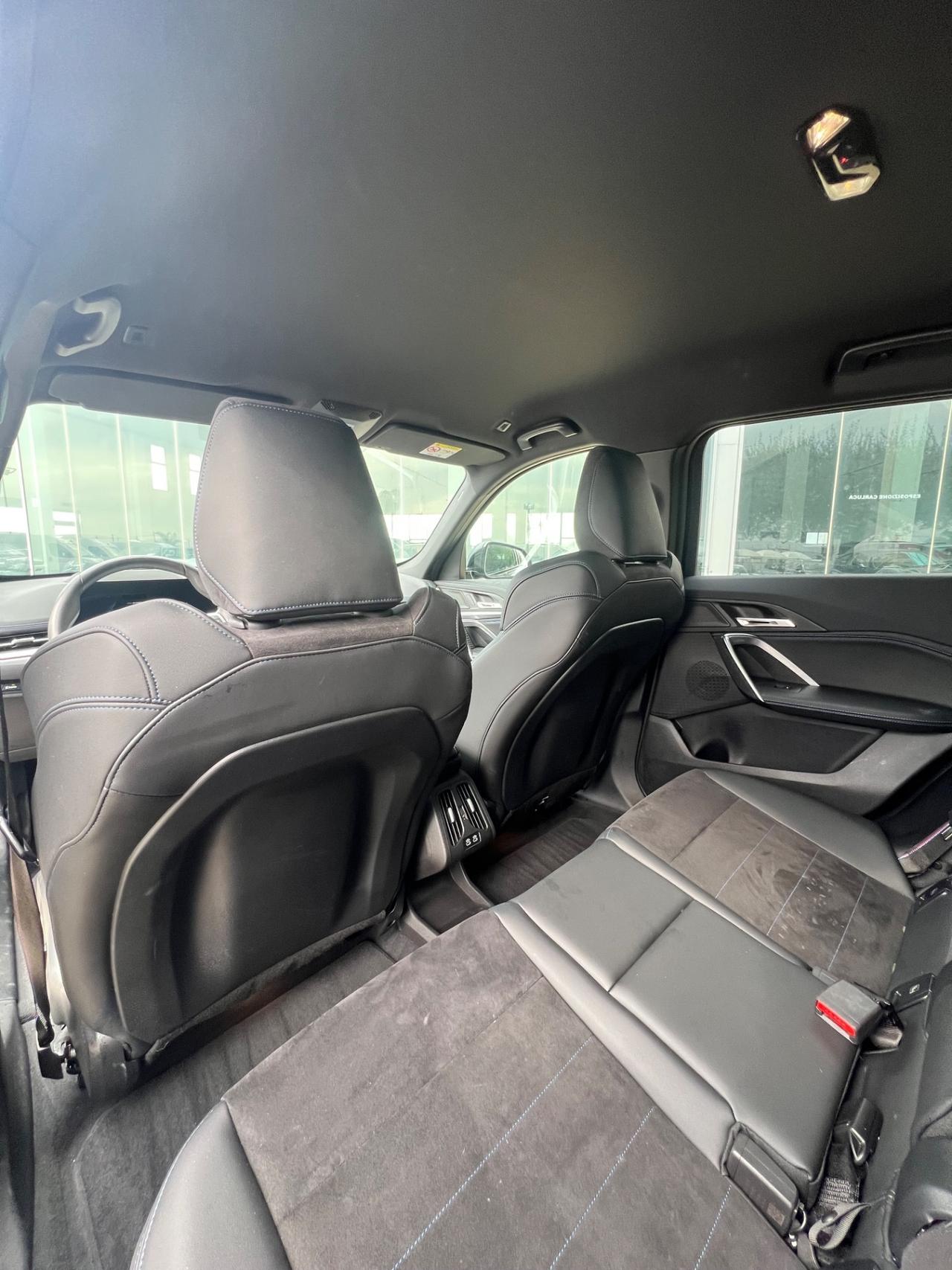 Bmw IX1 eDrive 20 Msport Pro possibilità noleggio no scoring