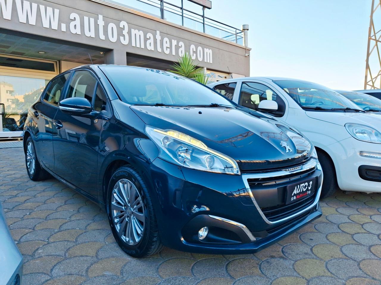 Peugeot 208 BlueHDi 75 5 porte Touch