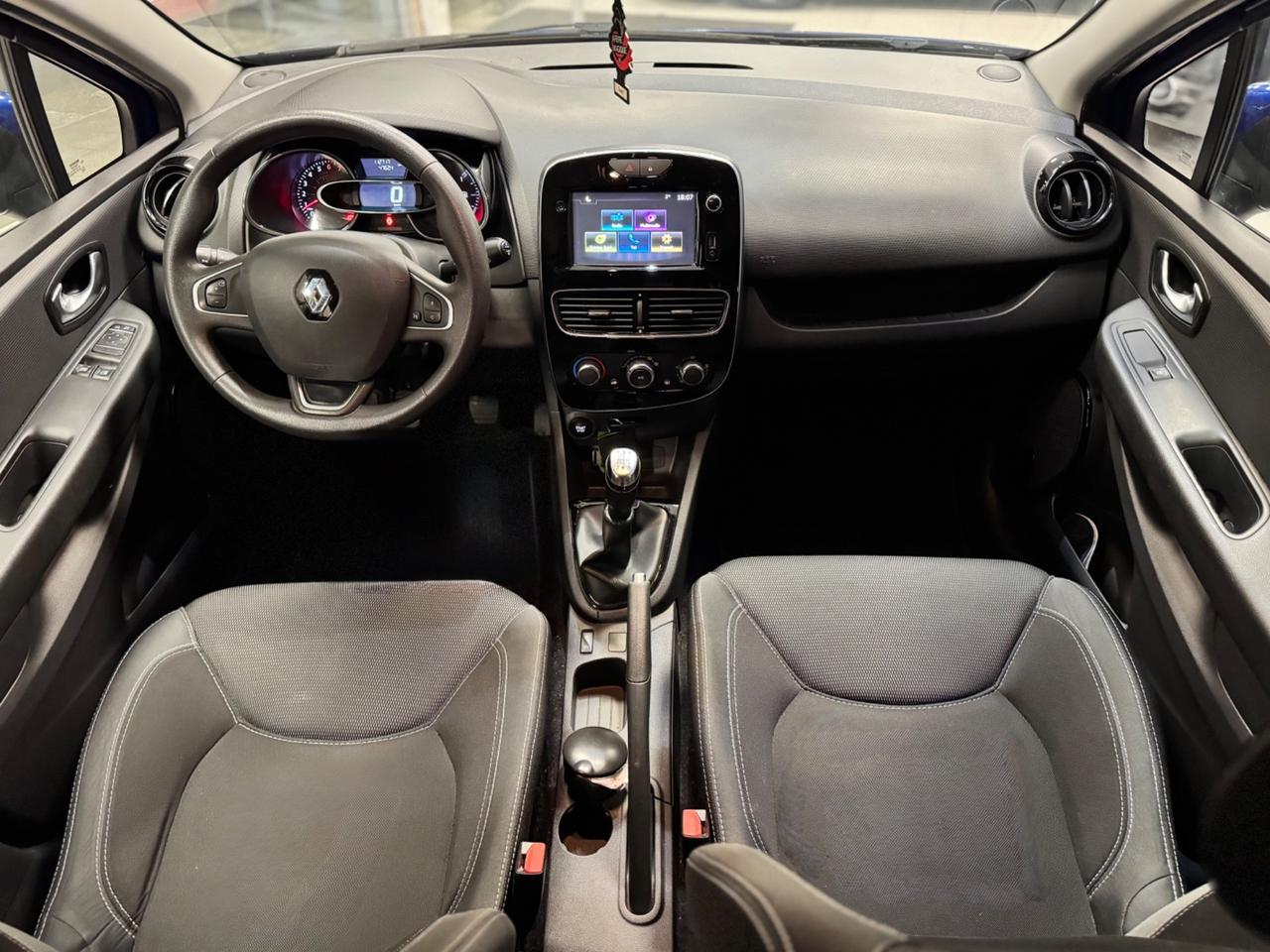 Renault Clio 1.2 75 CV 5 porte Duel