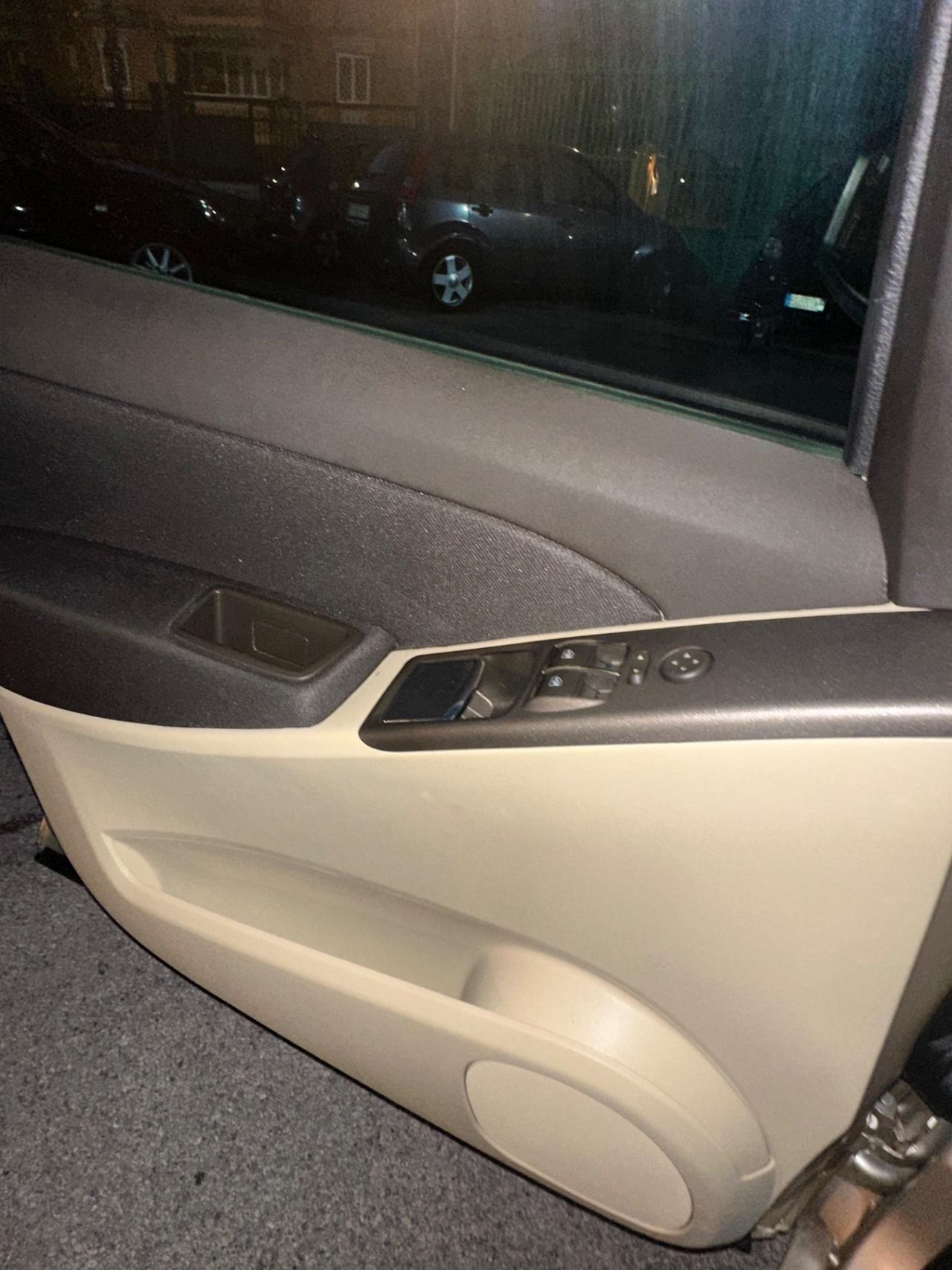 Lancia MUSA 1.4 16V Platino Plus