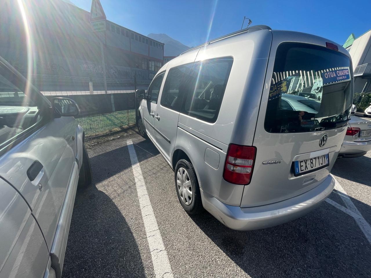 Volkswagen Caddy 1.6 TDI 102 CV 5p. Highline SI NEOPATENTATI