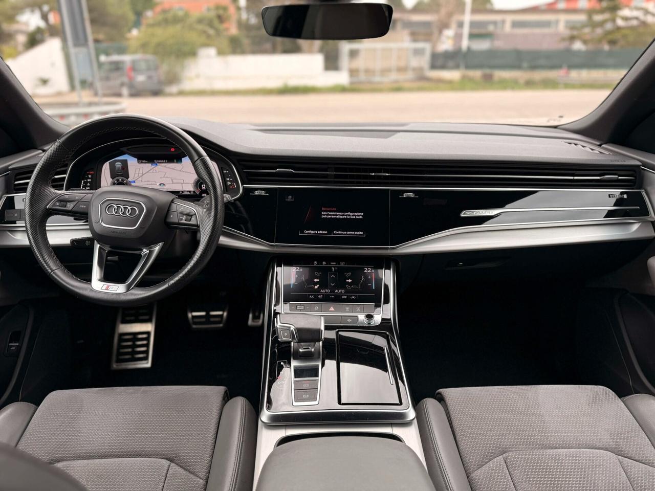 Audi Q8 50 TDI IDENTITY BLACK/23" RSQ8/PELLE