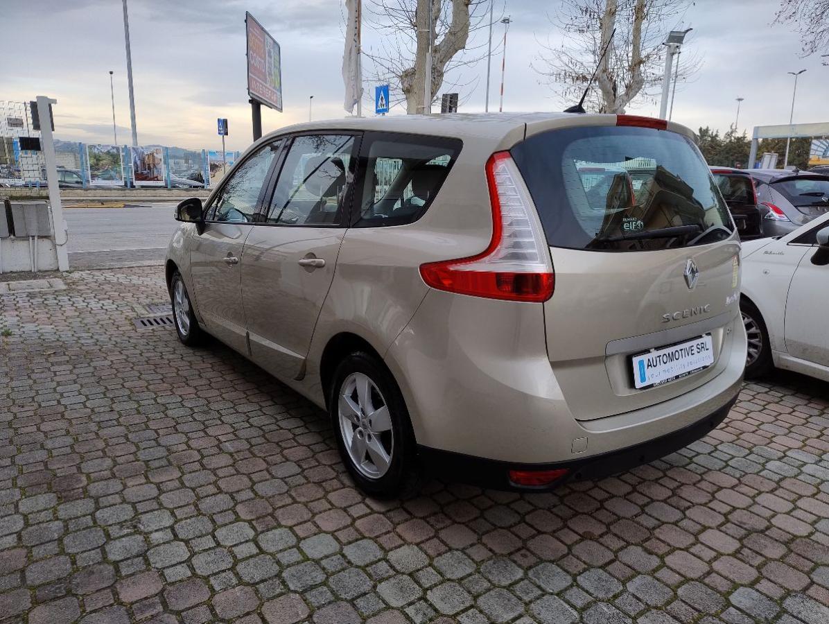 RENAULT - Scénic - 1.5 dCi 110CV 7 POSTI