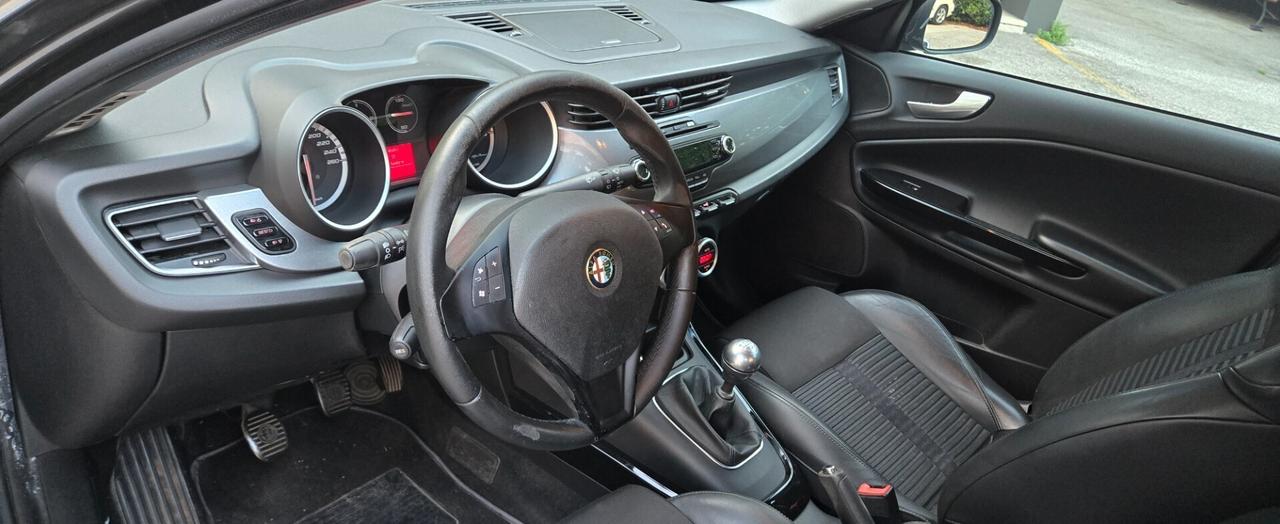 Alfa Romeo Giulietta 2.0 JTDm-2 140 CV Exclusive