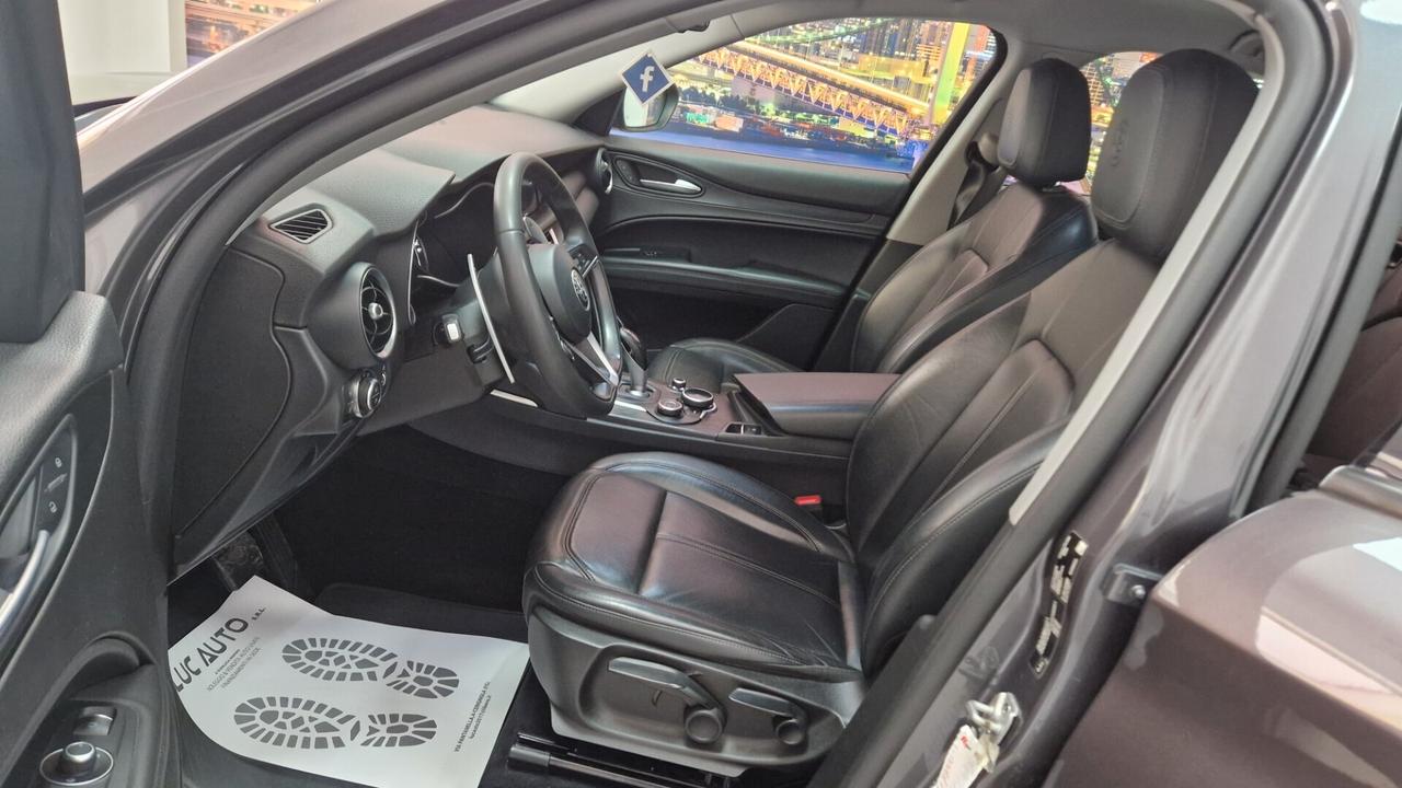Alfa Romeo Stelvio 2.2 Turbodiesel 180 CV AT8 Q4 Executive