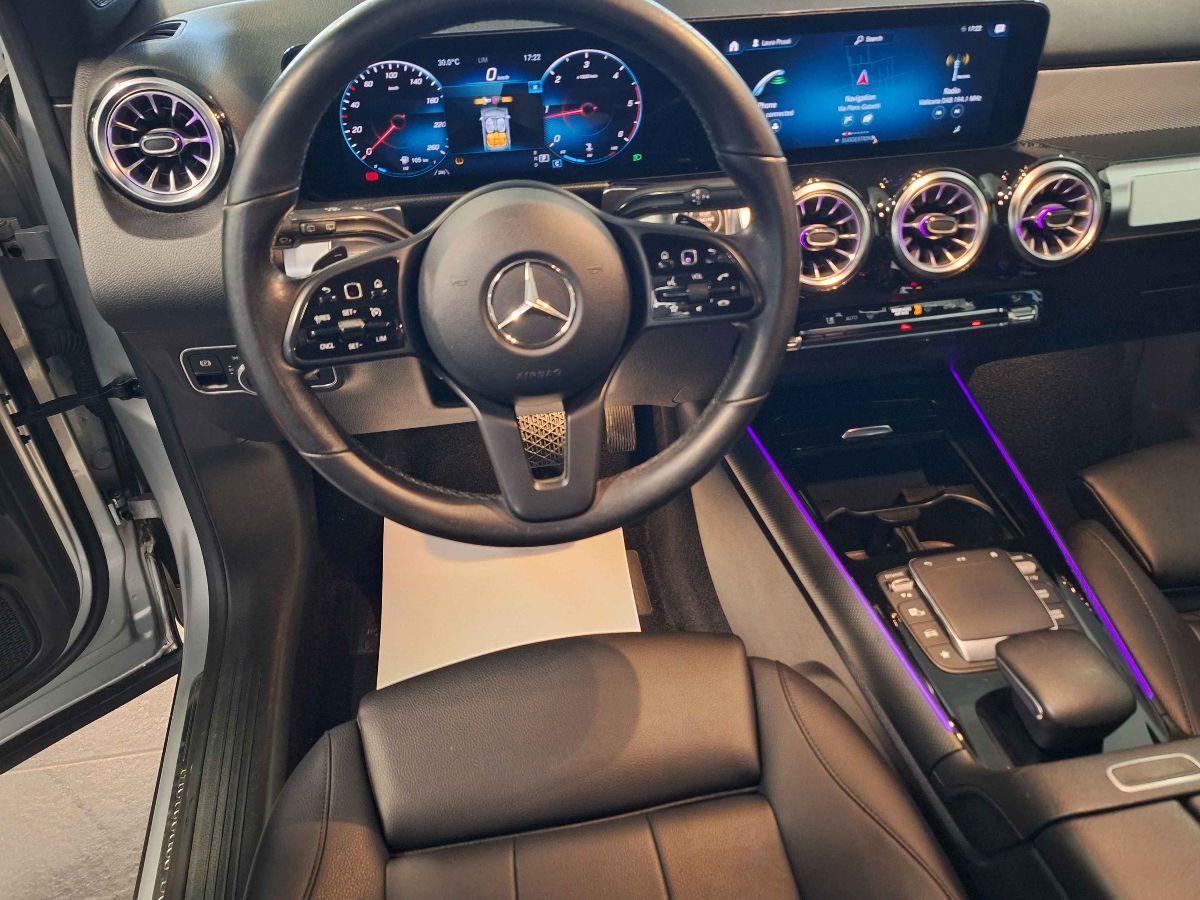 MERCEDES GLB 200d 4MATIC SPORT PLUS 150CV - PELLE- LUCI 64 COLORI - RETROCAMERA - DOPPIO DISPLAY 10.25