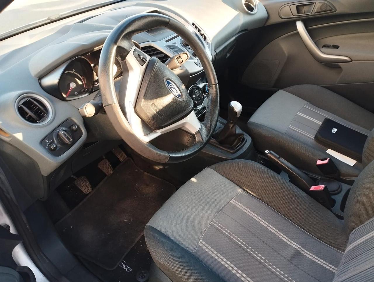 Ford Fiesta 1.4 TDCi 5p. Titanium