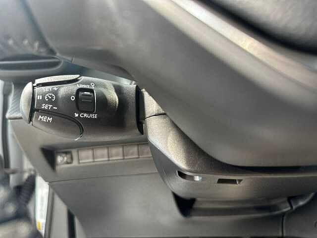 Peugeot 2008 PureTech 100 S&S Allure Km Zero