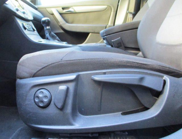 VOLKSWAGEN Passat Var. 2.0 TDI Comfortline EURO6 - SediliRisc/NAVI