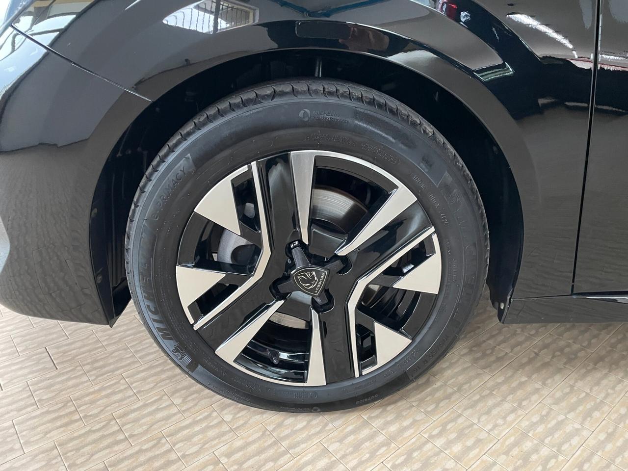 Peugeot 208 100cv 5 p. Allure 2025 Km13000 neopatentati