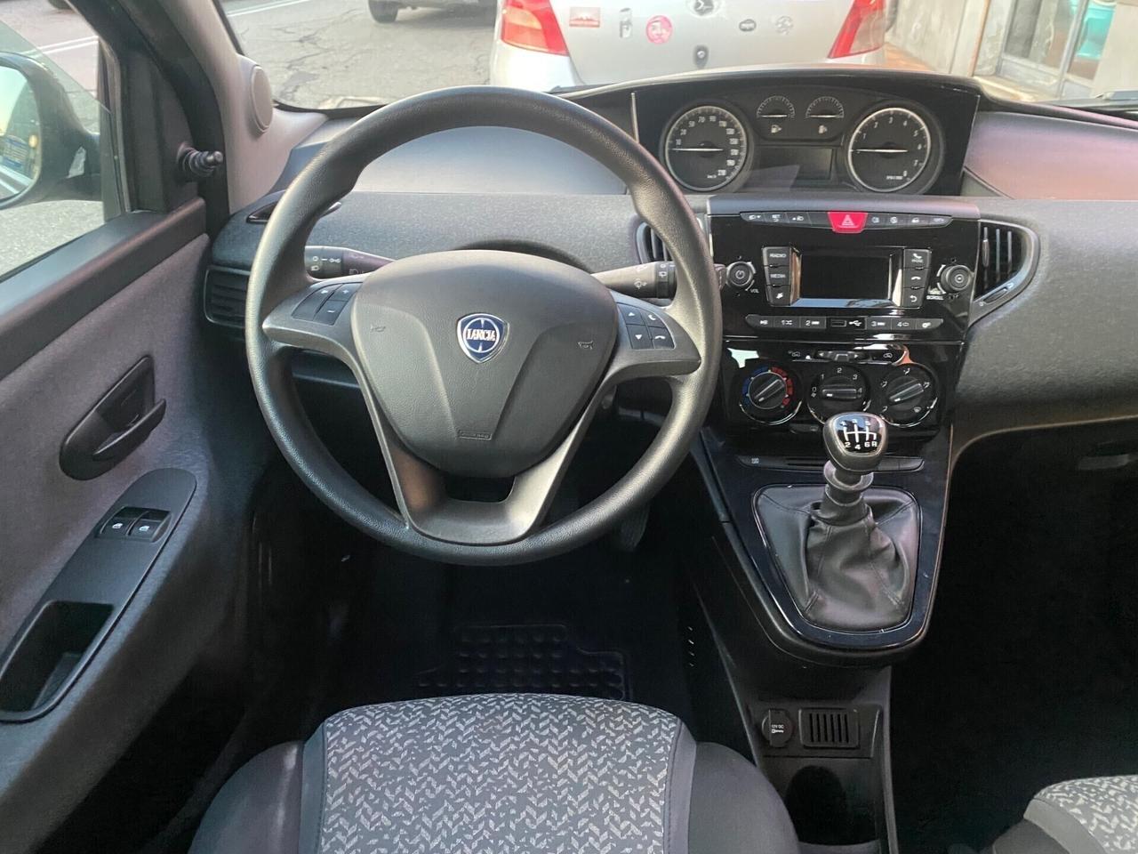 Lancia Ypsilon 1.0 5 porte Hybrid Ecochic Gold