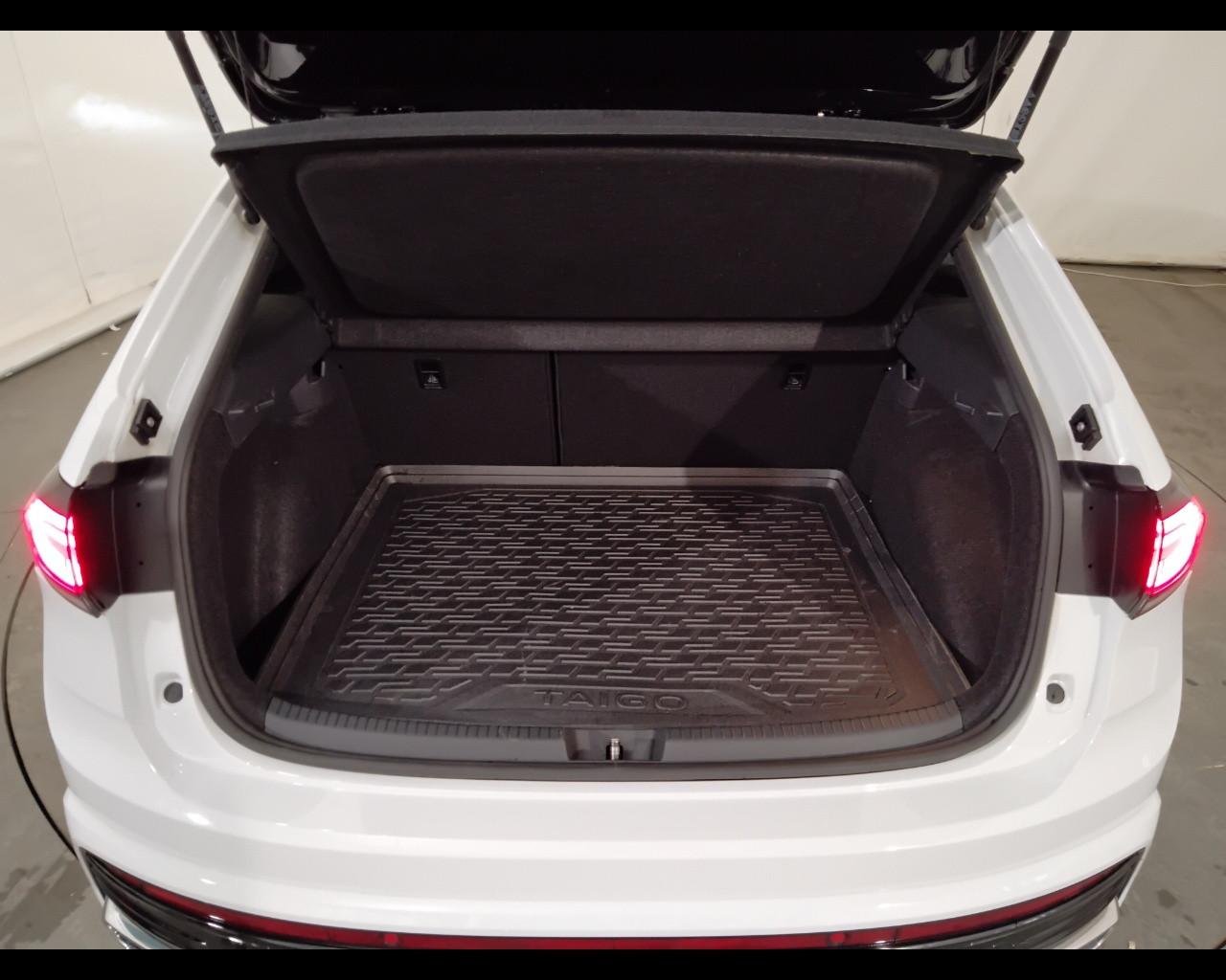 VOLKSWAGEN Taigo - Taigo 1.0 tsi R-Line 110cv