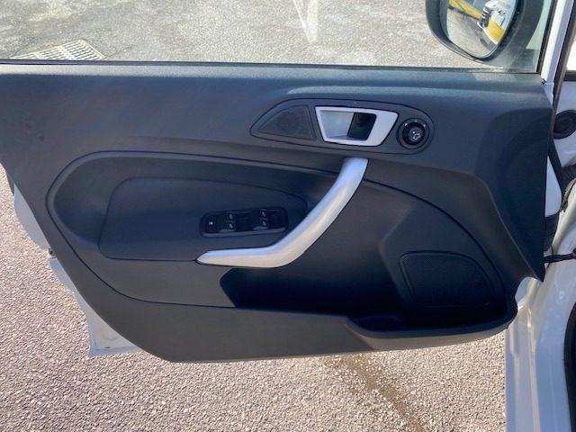 FORD Fiesta 1.4 TDCi 70CV 5 p. "UNICO PROPRIETARIO"