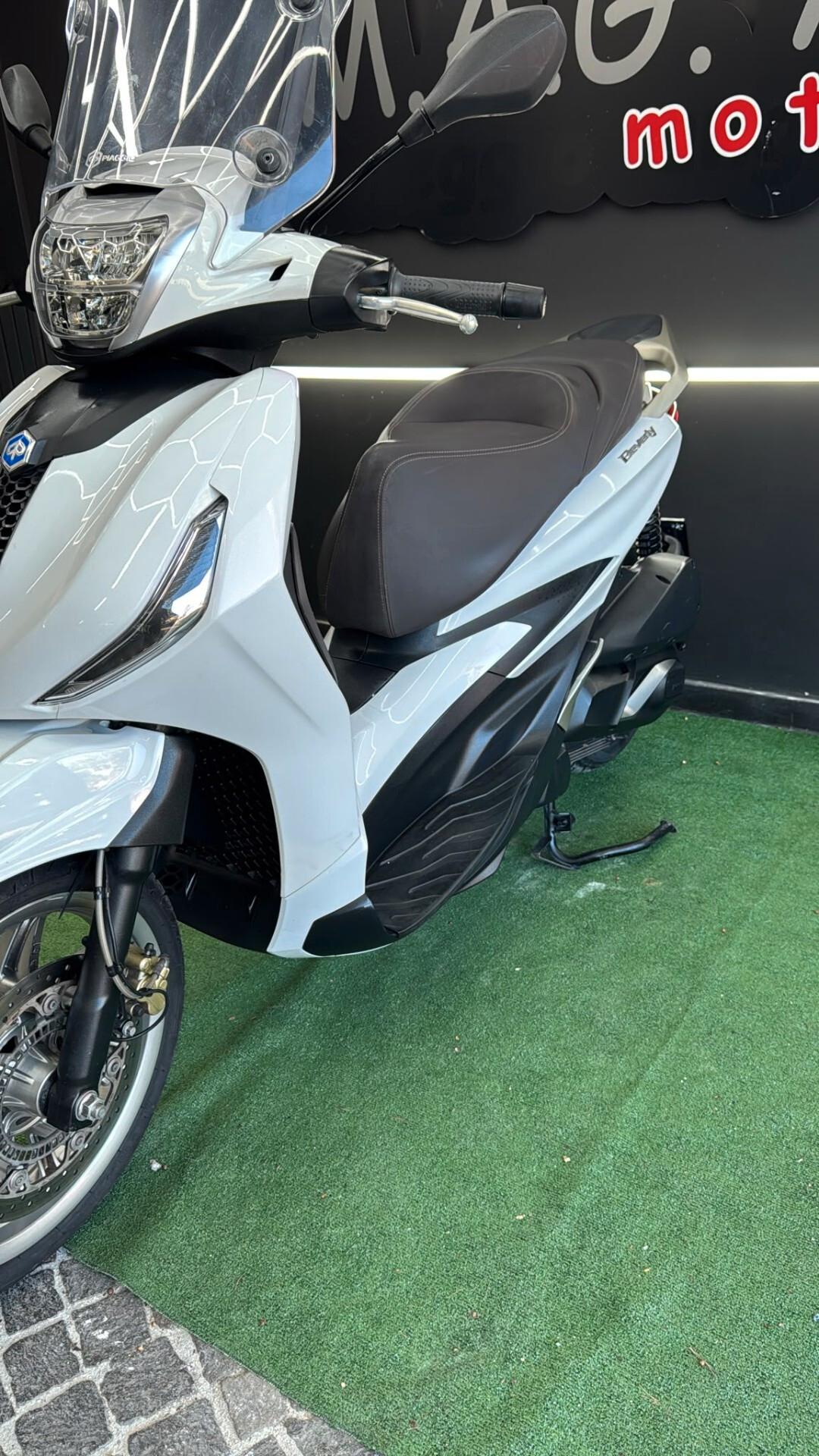 Piaggio Beverly 300