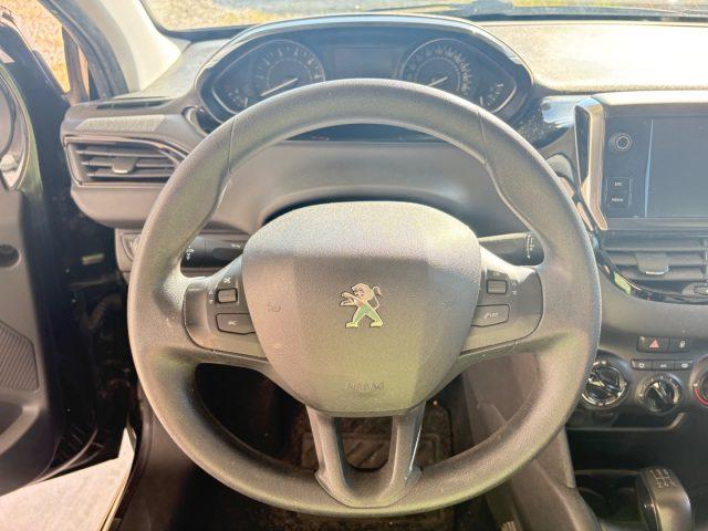 PEUGEOT 208 1.2 82cv 5 porte POCHI CHILOMETRI OK NEOPATENTATI