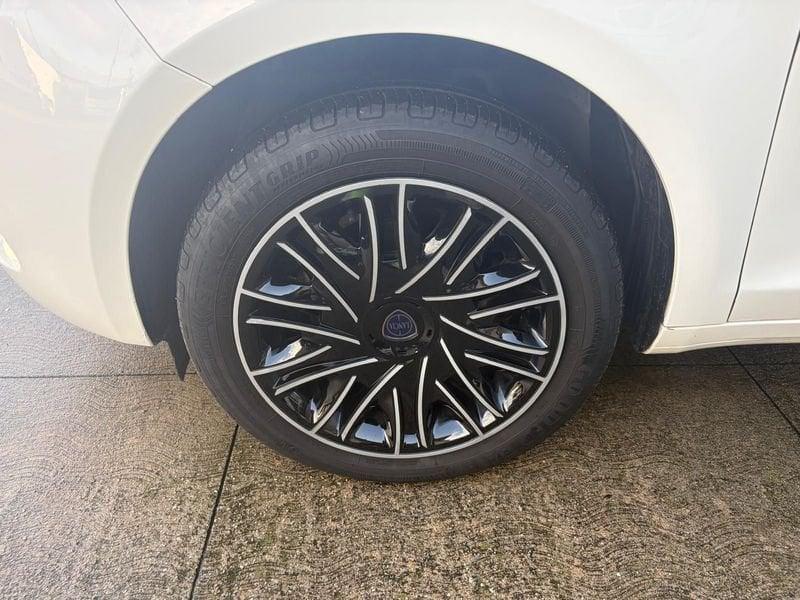 Lancia Ypsilon Ypsilon 1.0 FireFly 5 porte S&S Hybrid Ecochic Gold