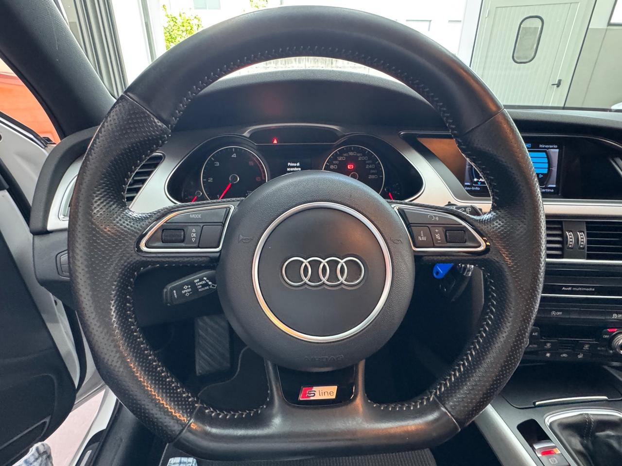 Audi A4 Avant 2.0 TDI 150 CV S-LINE TOTALE