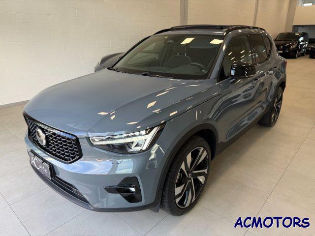 VOLVO XC40 B3 automatico Ultimate Dark