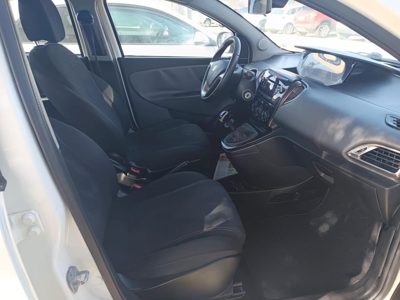 Lancia Ypsilon 2016 - 1.2 benzina Lb automobili