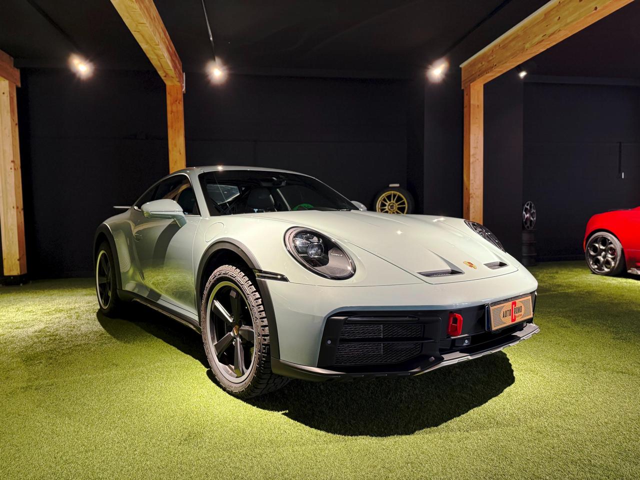 Porsche 911 Coupe 3.0 Dakar auto