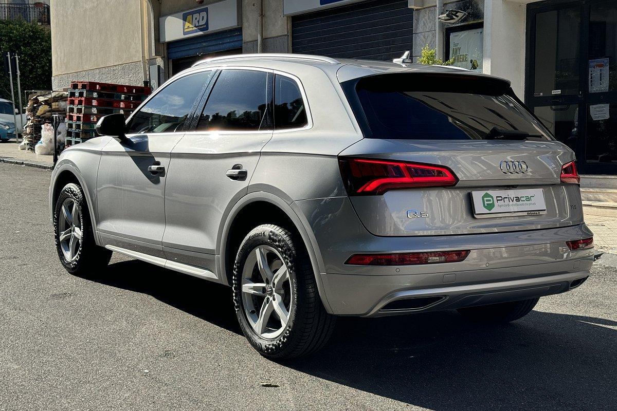 AUDI Q5 2.0 TDI quattro S tronic Business Sport