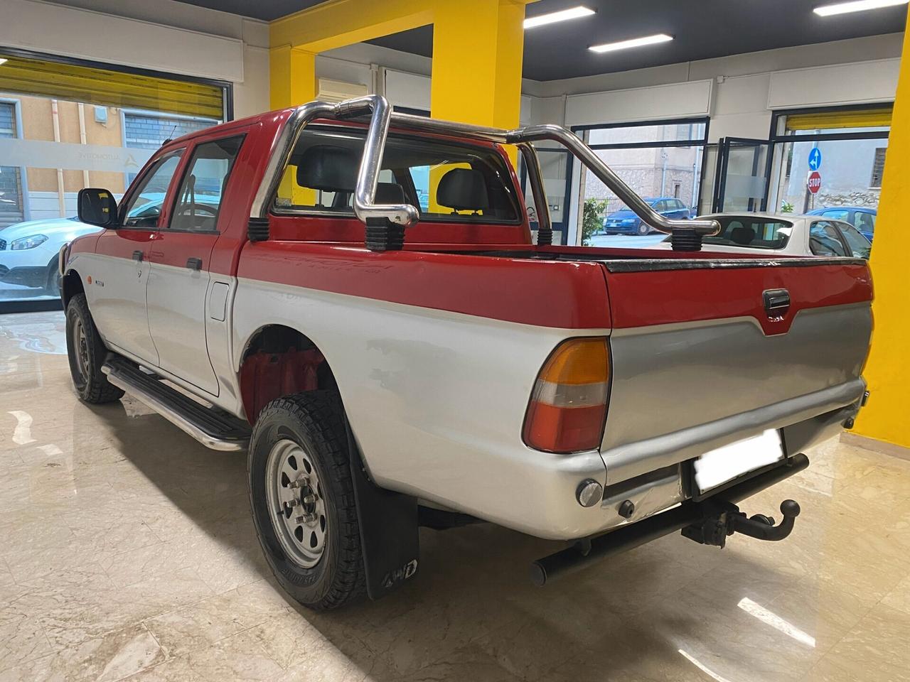 Mitsubishi L200 2.5 TDI 4WD Club Cab Pick-up GL