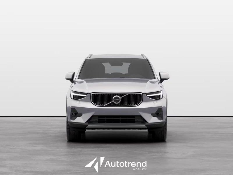 Volvo XC40 B3 163+11 CV Mild Hybrid Benzina Automatico Core