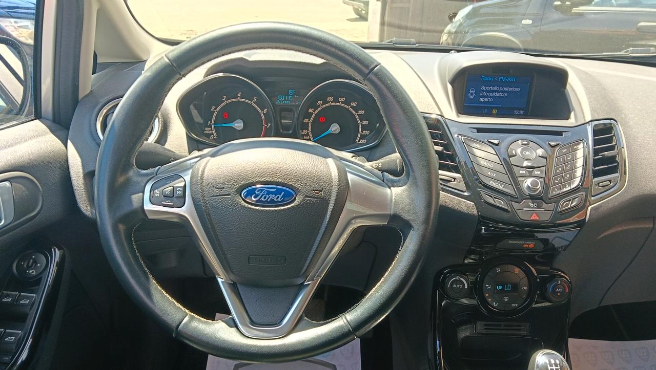 FORD FIESTA 1.4 B/GPL C. MADRE -PREZZO PROMO!