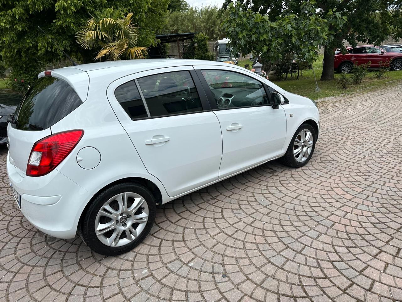 Opel Corsa 1.2 85CV 5 porte GPL-TECH Ecotec IDONEA PER NEOPATENTATI PERMUTABILE