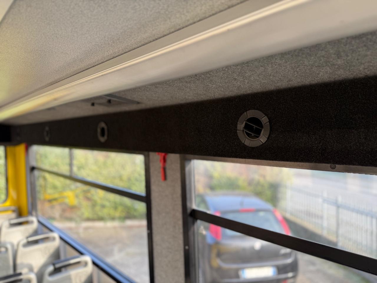 Scuolabus/ Iveco 42 posti euro 9.500