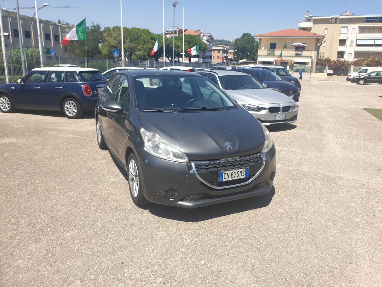 Peugeot 208 1.4 HDi 68 CV 5 porte Access