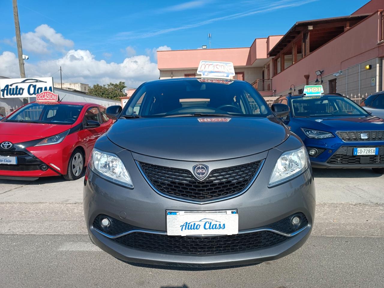 Lancia Ypsilon 1.2 69 CV 5 porte GPL Ecochic Platinum