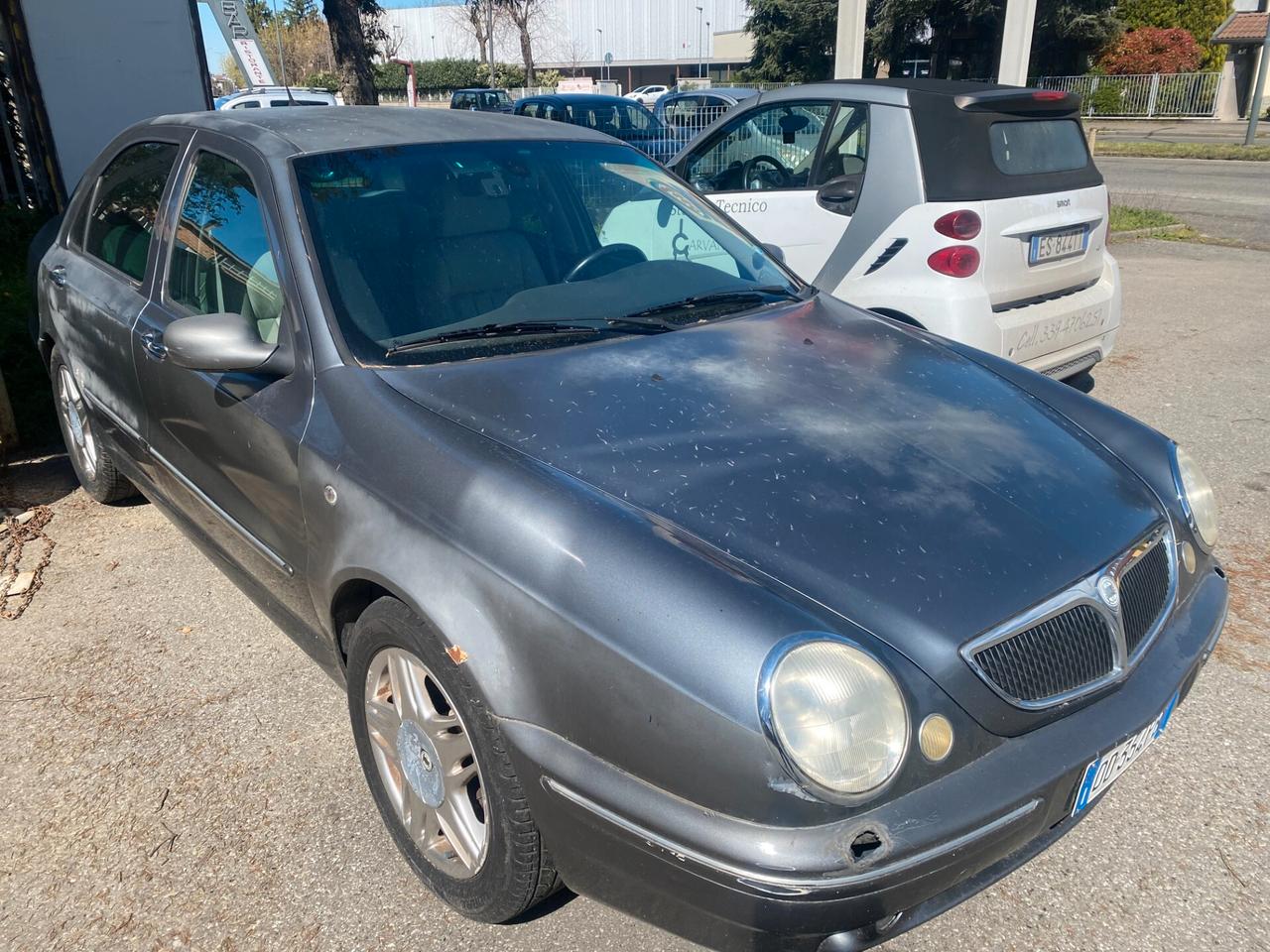 Lancia Lybra 2.0i 20V cat Intensa