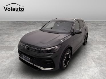 VOLKSWAGEN Tiguan III 2024 - Tiguan 2.0 tdi R-Line 150cv dsg