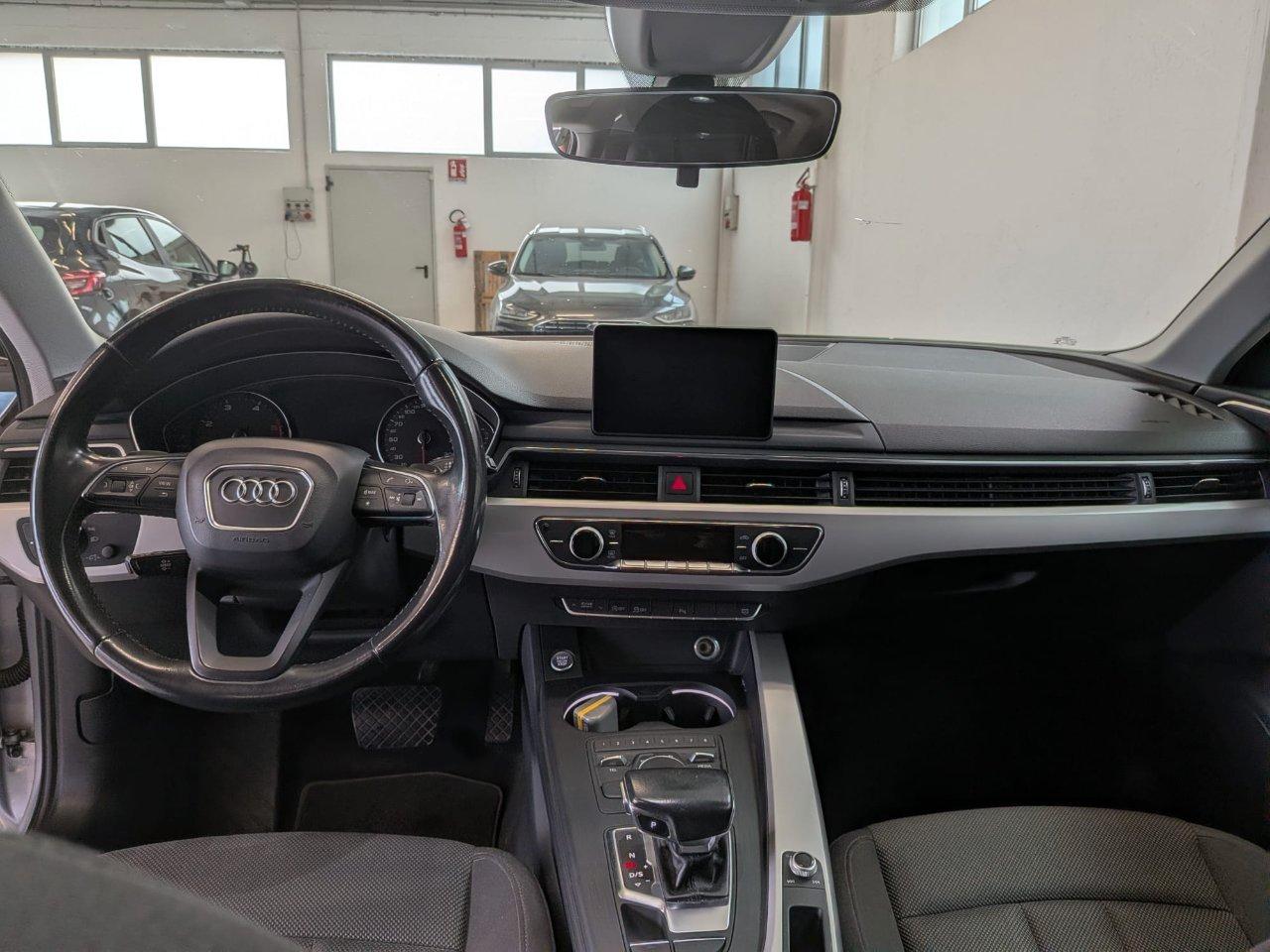 Audi A4 Avant 35 2.0 tdi Bus Sport 150cv s-tronic