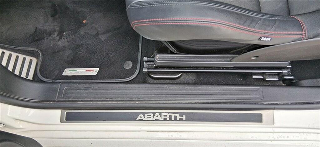 Abarth 595 1.4 T-Jet esseesse