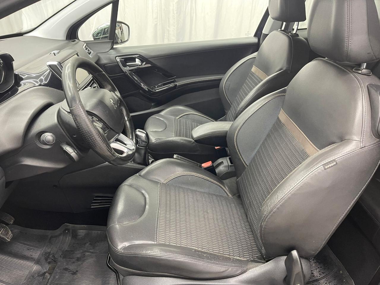 Peugeot 208 ALLURE FINANZIABILE SENZA BUSTA - PRONTA CONSEGNA