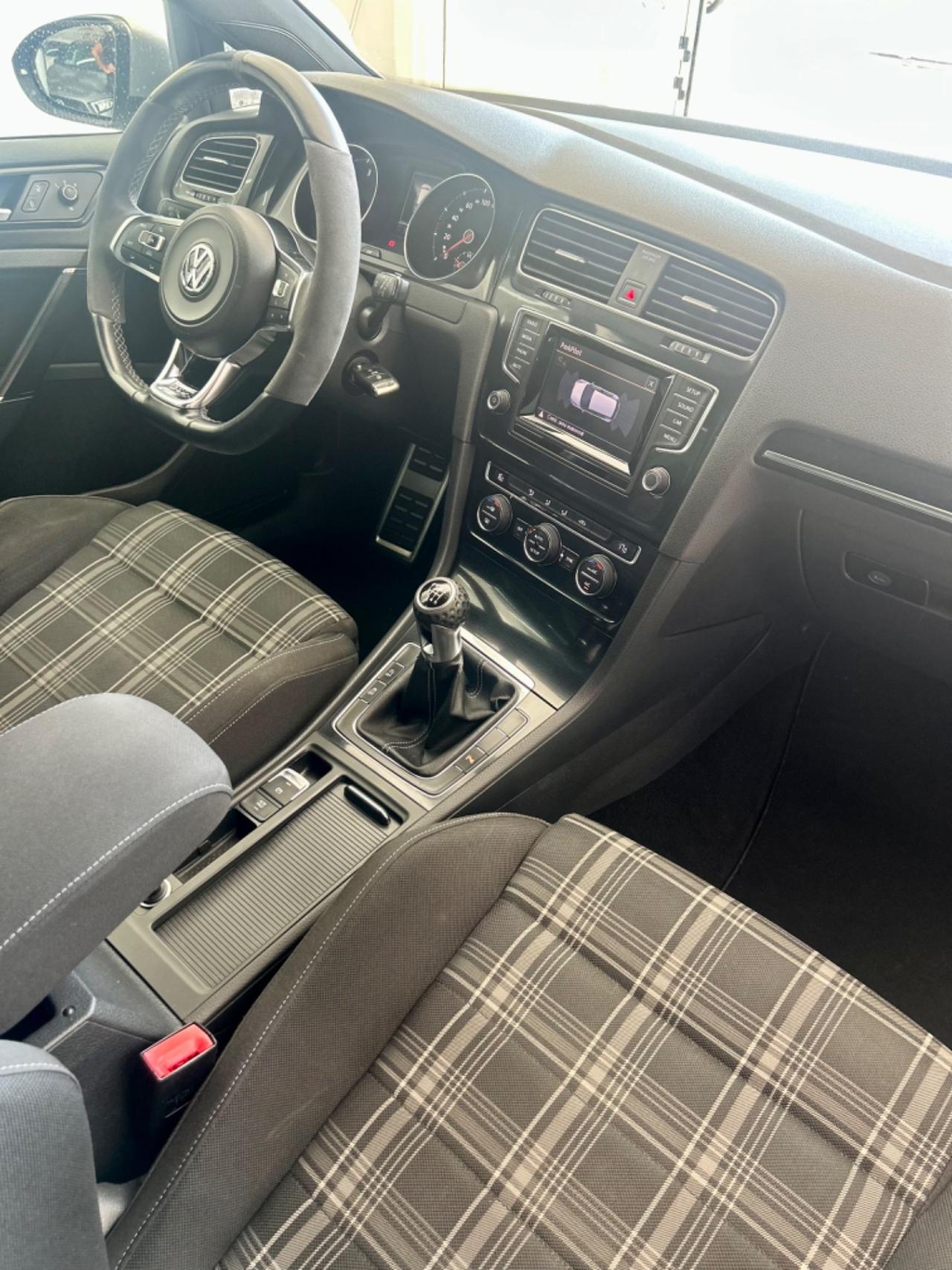 VW GOLF 7 GTD 2.0 TDI 184cv FINANZIABILE